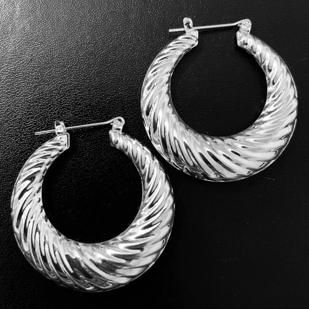 * Silver Shrimp Hoop Earrings 1 1/2" NEW Lightweight
